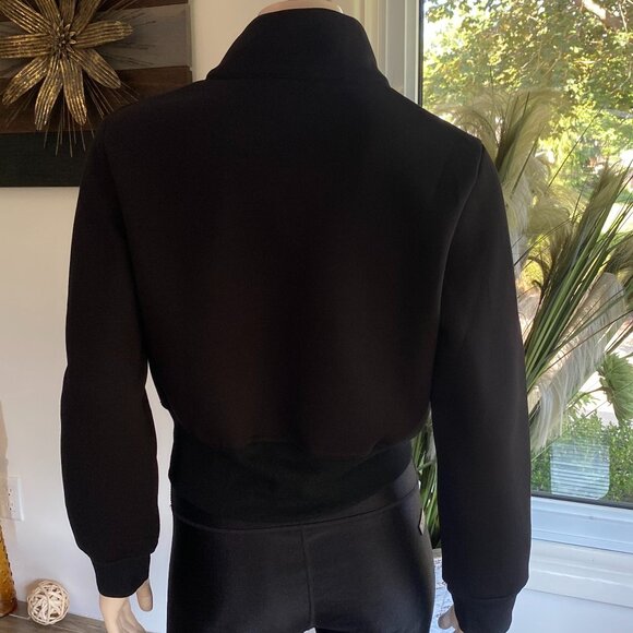 Vivid New York Asymmetric Zipper Cropped Sweater Sz M - Picture 3 of 11